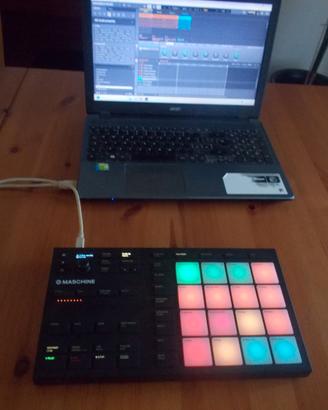 MASCHINE MIKRO MK3 
