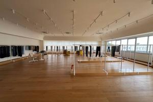Immobile di 600 m² con 2 locali a Nola