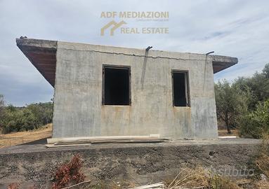 Terreno Con Casa Ragalna Bassa