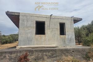 Terreno Con Casa Ragalna Bassa