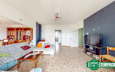 APPARTAMENTO CON GIARDINO E BOX AUTO!