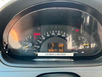 Mercedes benz vito