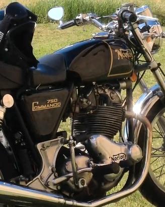 Norton Commando 750. Cessione o permuta