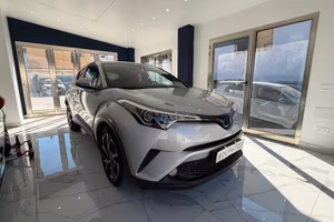 Toyota C-HR Toyota C-HR 1.8h Trend 2wd e-cvt