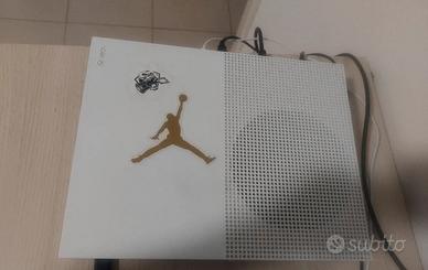 Xbox one S 1TB+ controller power A+ 2 giochi