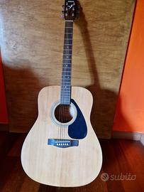 Chitarra acustica