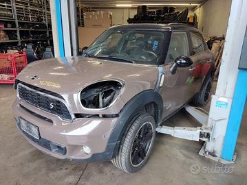 Ricambi MINI COUNTRYMAN 4X4 1598cc benzina del 201