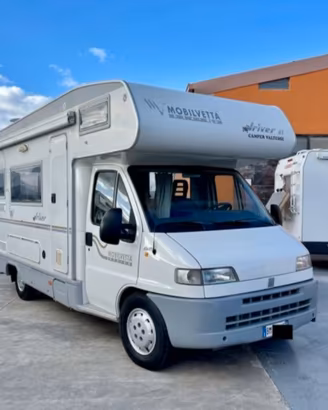 Bellisssimo camper mansardato