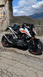 KTM DUKE 390 2022
