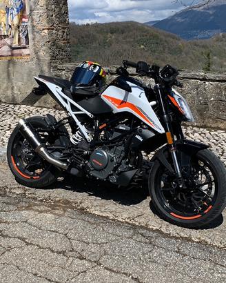 KTM DUKE 390 2022