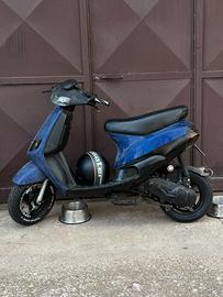 piaggio zip