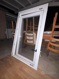 Infisso in pvc bianco