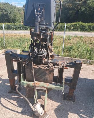 Retroscavatore per trattore
