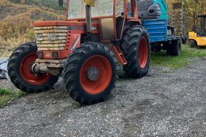 Macchine agricole e movimento terra in blocco