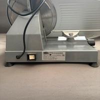 Affettatrice professionale come nuova