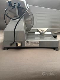 Affettatrice professionale come nuova