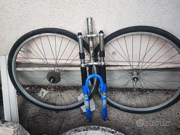 ruote e forcella bici