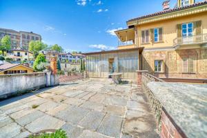 MULTILOCALE A RIVOLI