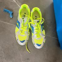 scarpe da corsa joma con tacchetti in ferro