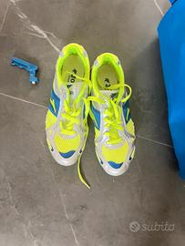 scarpe da corsa joma con tacchetti in ferro