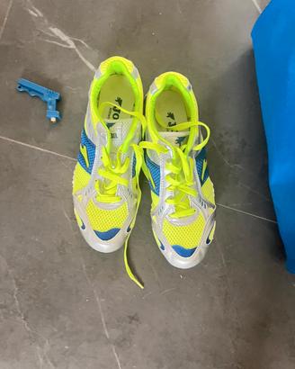 scarpe da corsa joma con tacchetti in ferro