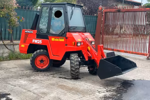 P76 Mini pala 4 ruote sterzanti Hitachi 25 q.li