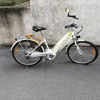 Bici elettrica ITALWIN no difetti e batterie nuove