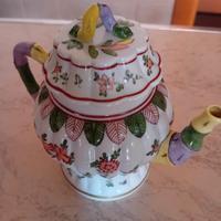 Teiera fi Dresda primi 900