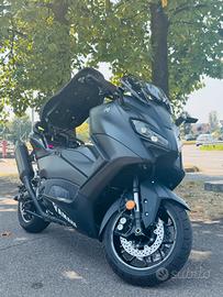 Yamaha tech Max tmax 560 sport