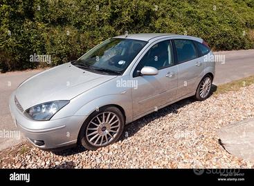 FORD FOCUS 1000 COMPRESO TRAPASSO