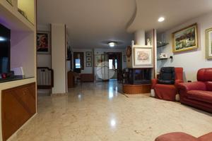 VILLA A SCHIERA A NARDÒ