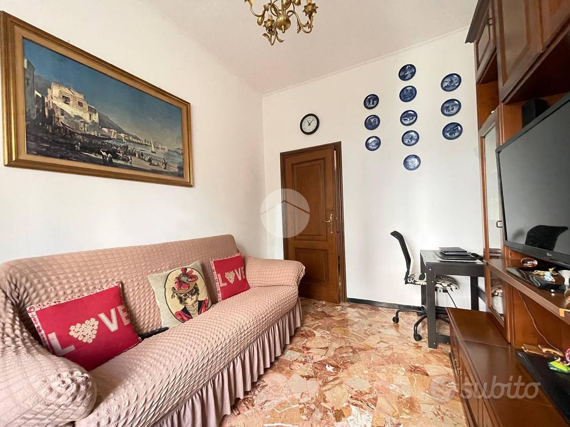 3 LOCALI A GENOVA - Vista 3