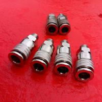 6 raccordi pneumatici in metallo