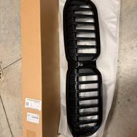 Mascherina  BMW 320 2024 black