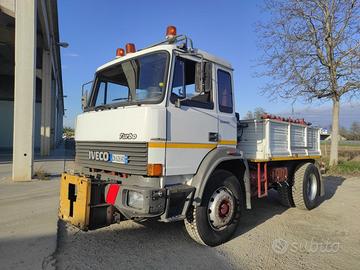 Iveco 159.17 speciale per traino pesante + lama