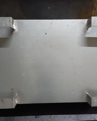 Vasca per fusti olio motore