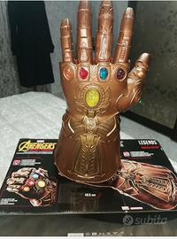 Guanto Thanos Hasbro serie Marvel legends