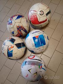 palloni da calcio in cuoio 