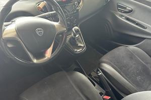Lancia Ypsilon 1.2 69 CV 5 porte GPL Ecochic Plati