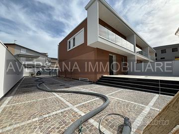 Ville in costruzione rifiniture top di gamma