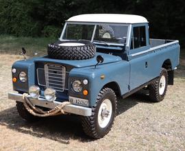 Land Rover Series III 109