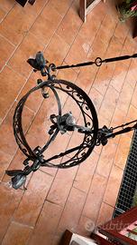 Lampadario in ferro battuto