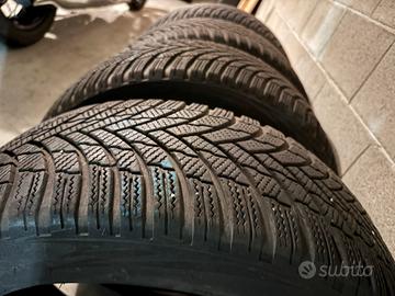 Pneumatici invernali WinterHawk 4 215/50 R18 92v