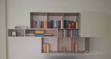 Libreria a guppo pensili modello Time