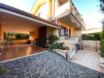 Valcanneto villetta con giardino e posto auto
