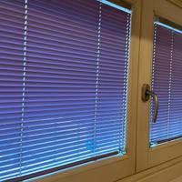 Tende due veneziane colore malva lilla