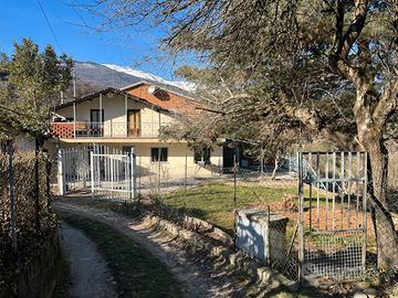 Rustico nelle colline di barge