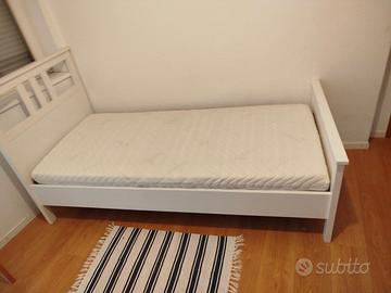 Letto in legno con rete 90x200