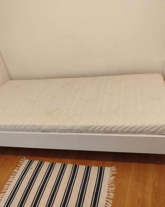 Letto in legno con rete 90x200