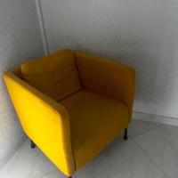 Poltrona gialla ikea modello ekero